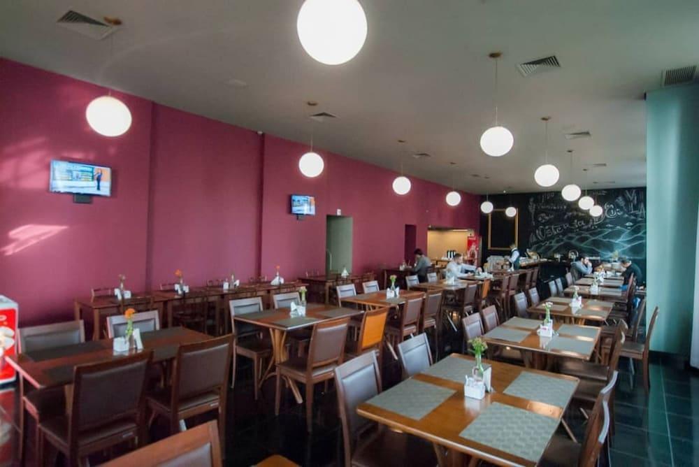 Piemonte Hotel Нова Лима Екстериор снимка